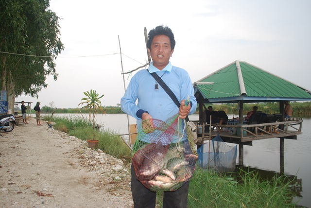 ช่วงสงกรานต์ที่บ่อหนุ่มบางวัว(บ่อปลารวม)