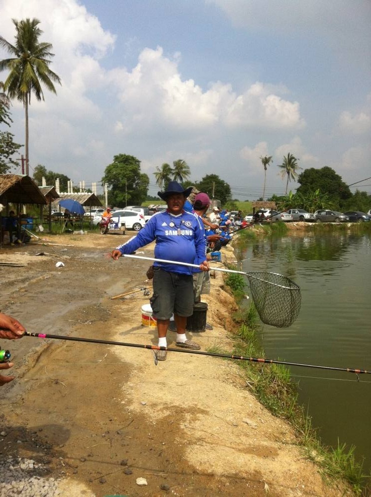"วันแรงงาน""กับแม็ทซ์เล็กๆของบ่อCH.Fishing