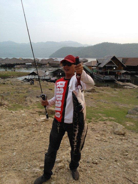 ชะโดใหญ่ เขื่อนศรี ณ วันแรงงาน