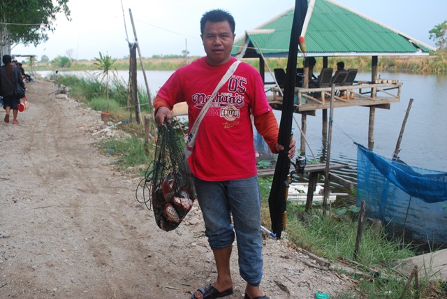 บ่อตกปลาหนุ่มบางวัว (บ่อปลารวม) วันที่ 24,25 - 05 - 57