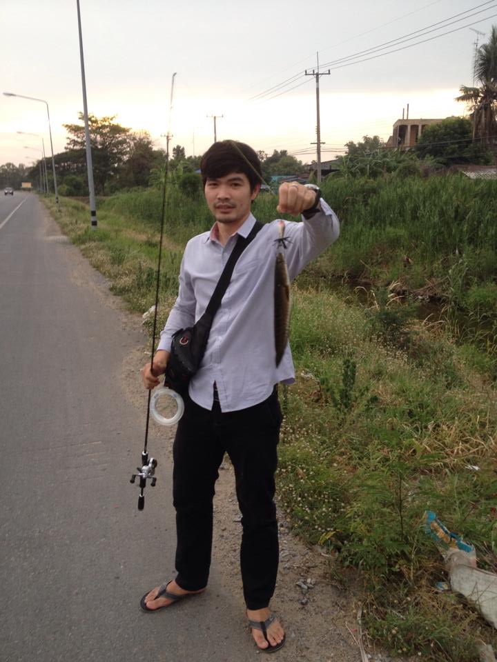 "ตบเด็กสิงห์บุรี"