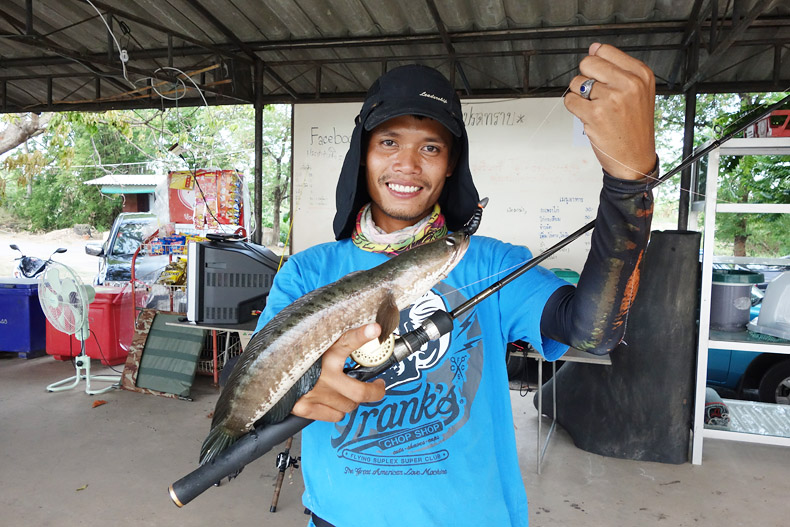 ,,, ไ ป เ ดิ น ห น อ น . . .
