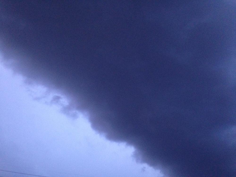 ตอนกลางวันแดดร้อนตับแตก....ตอนนี้ฝนจะตก!!!