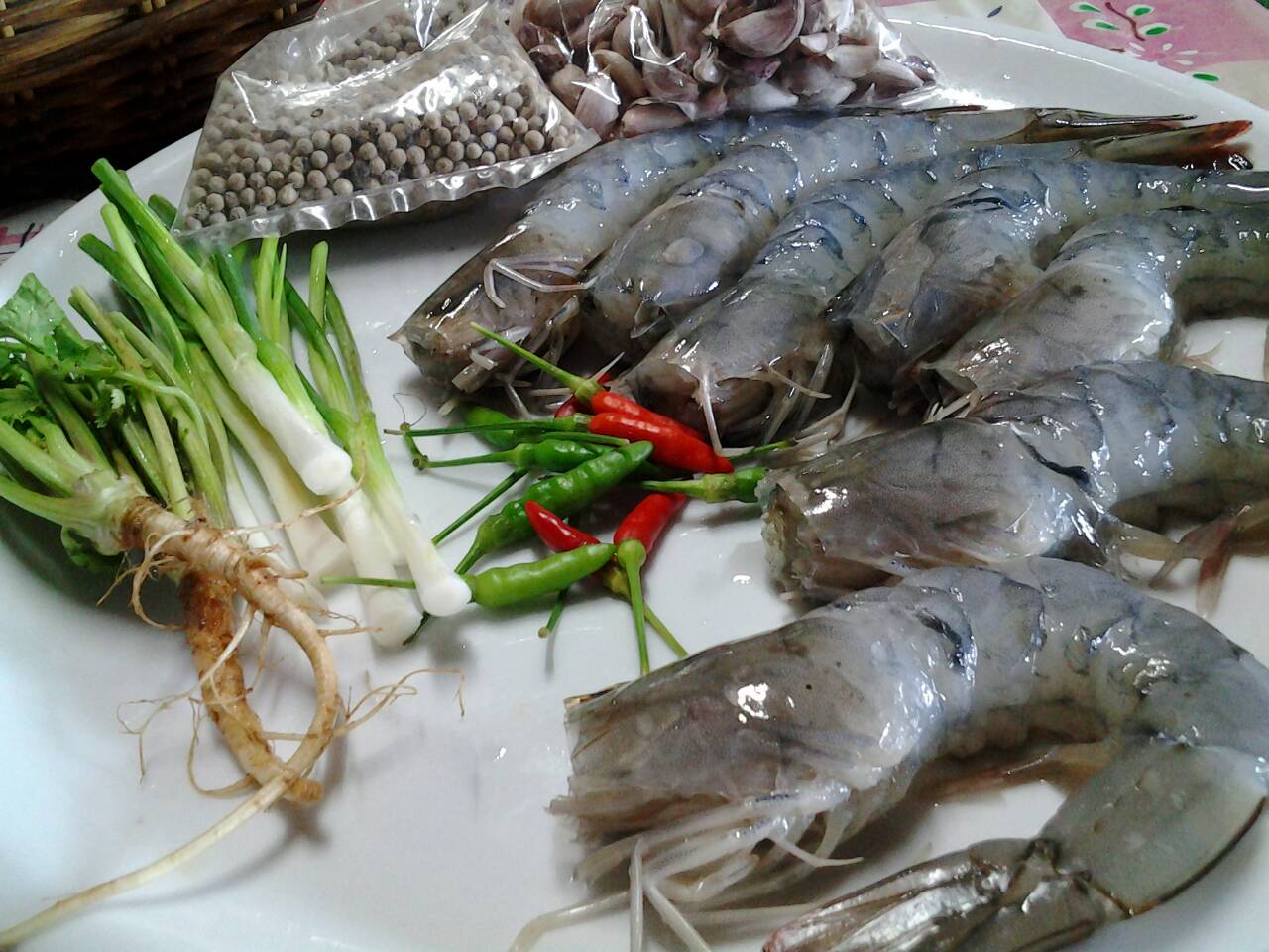 กุ้งผัดกระเทียมพริกไทย