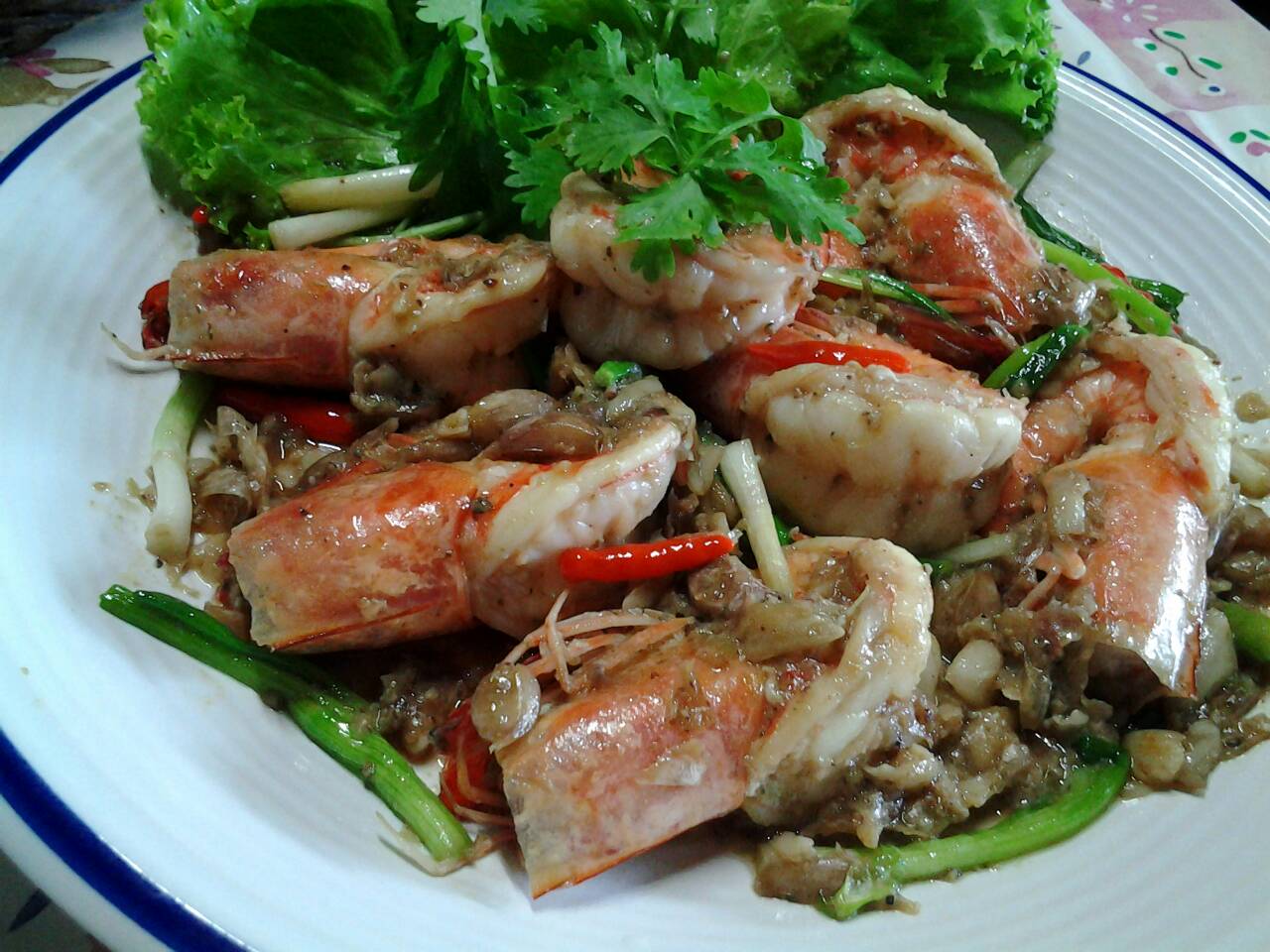 กุ้งผัดกระเทียมพริกไทย