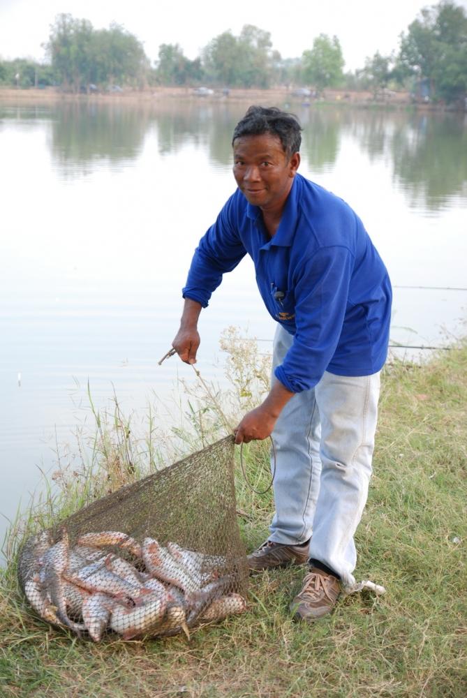 เรียนเชิญเข้าร่วมแข่งขันตกปลา บึงบอน อุตรดิตถ์ ในวันอาทิตย์ที่ 27 กรกฎาคม 2557