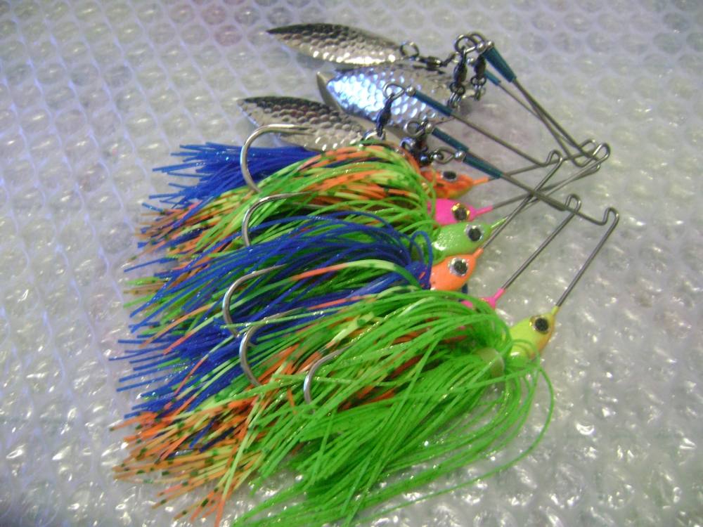 + SpinnerBait 3/8 OZ เบ็ด 4/O +