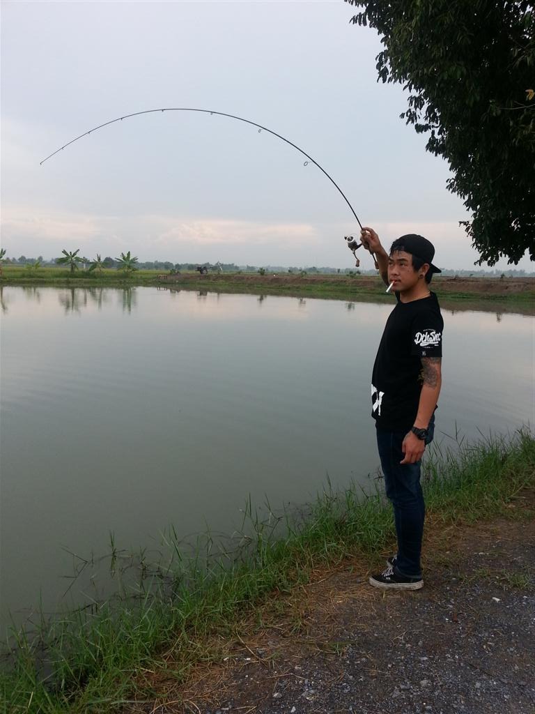 < ULTRALIGHT FISHING.> Barramundi & Asian redtail catfish 