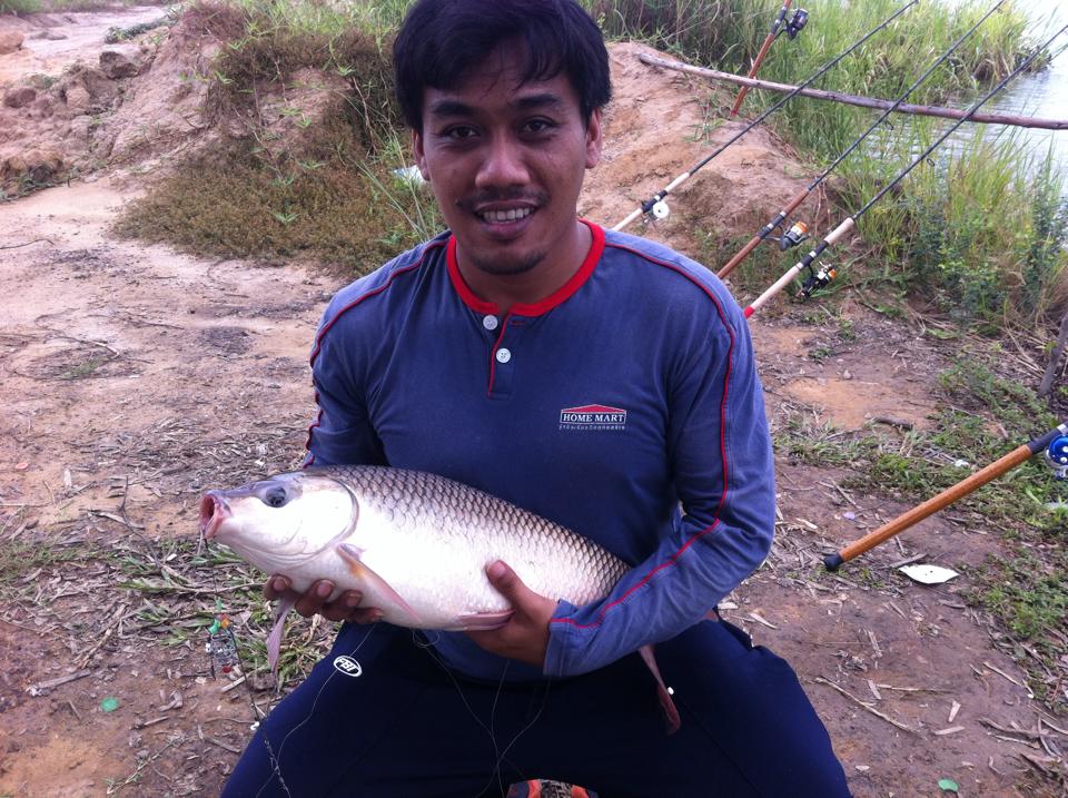 บ่อไผ่ดำในวันฝนพรำๆ(แต่เยอะไปนิด)