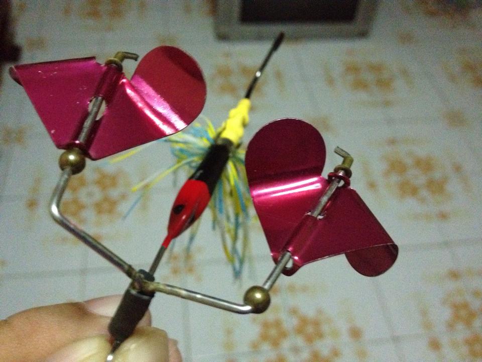 เรียกข้าว่า  Twin Bait