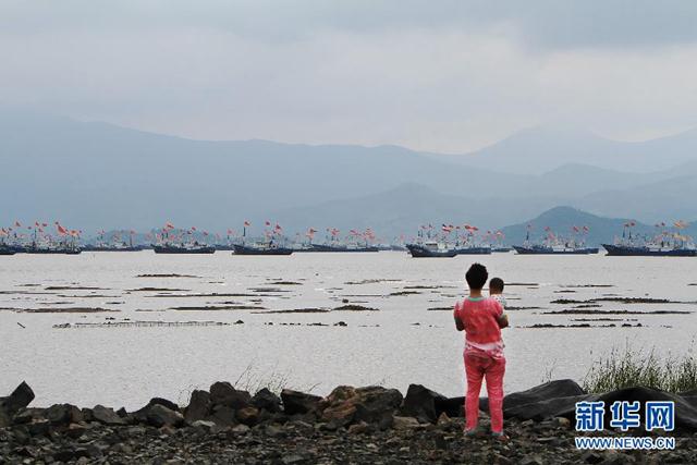 อลังการ! กองทัพเรือประมงกว่า 1,000 ลำ