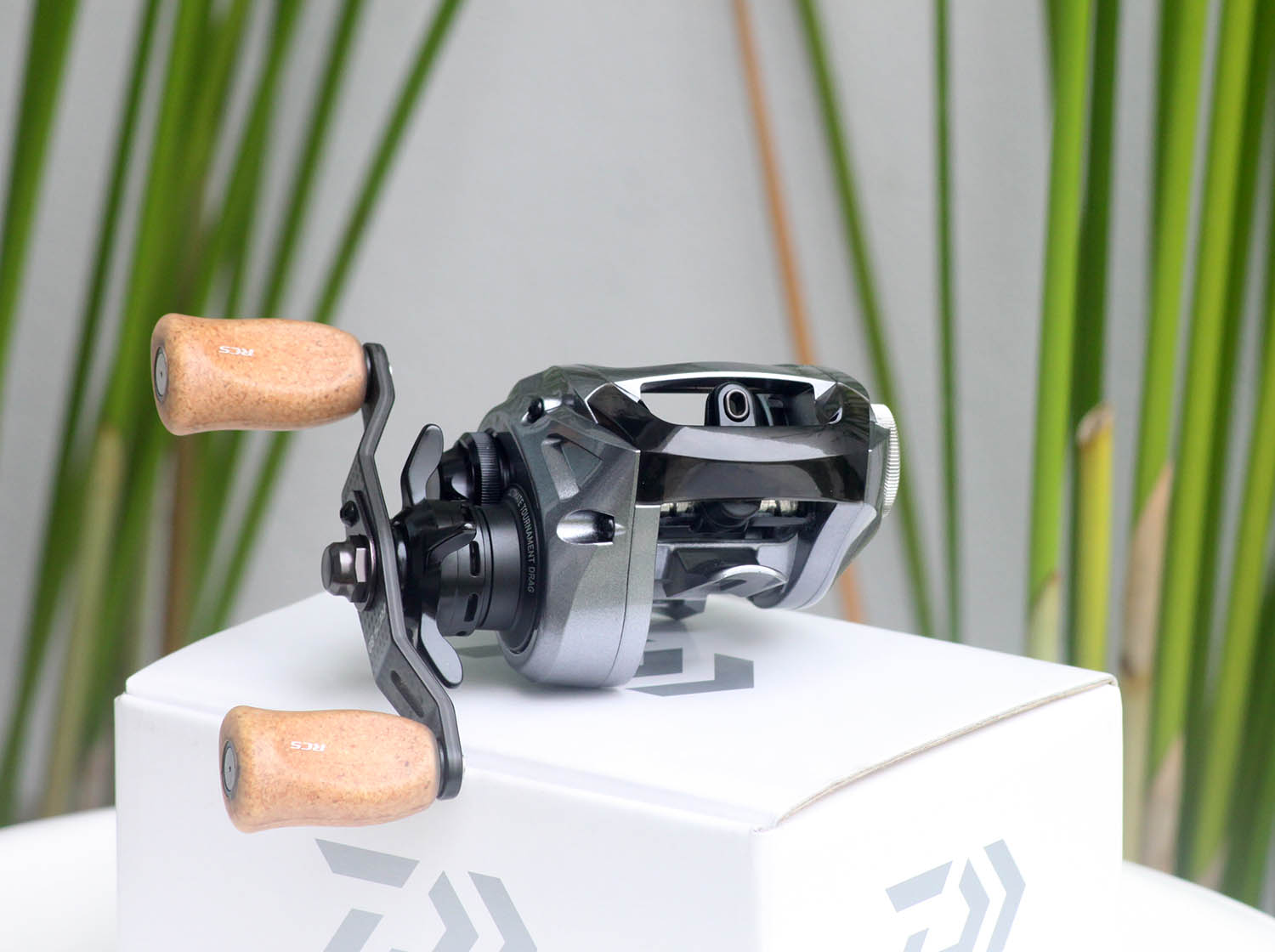 Y> [แต่งรอก]  DAIWA  SS SV103 หัวใจ Megabass    <Y