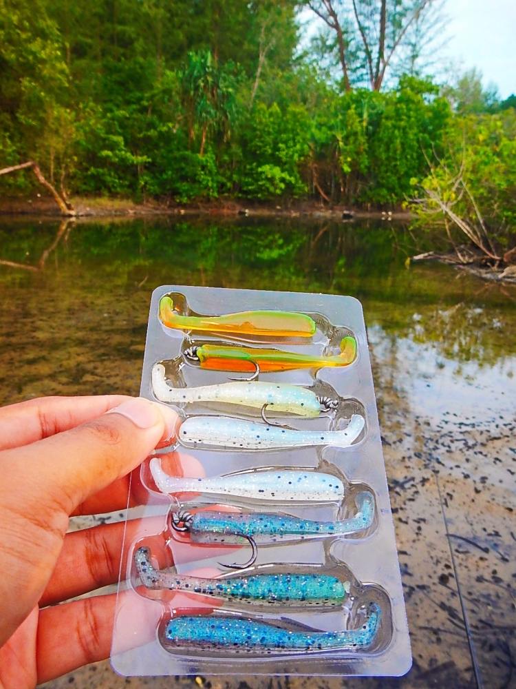 @@_**...... Slim Swim Light Game Fishing ......**_@@