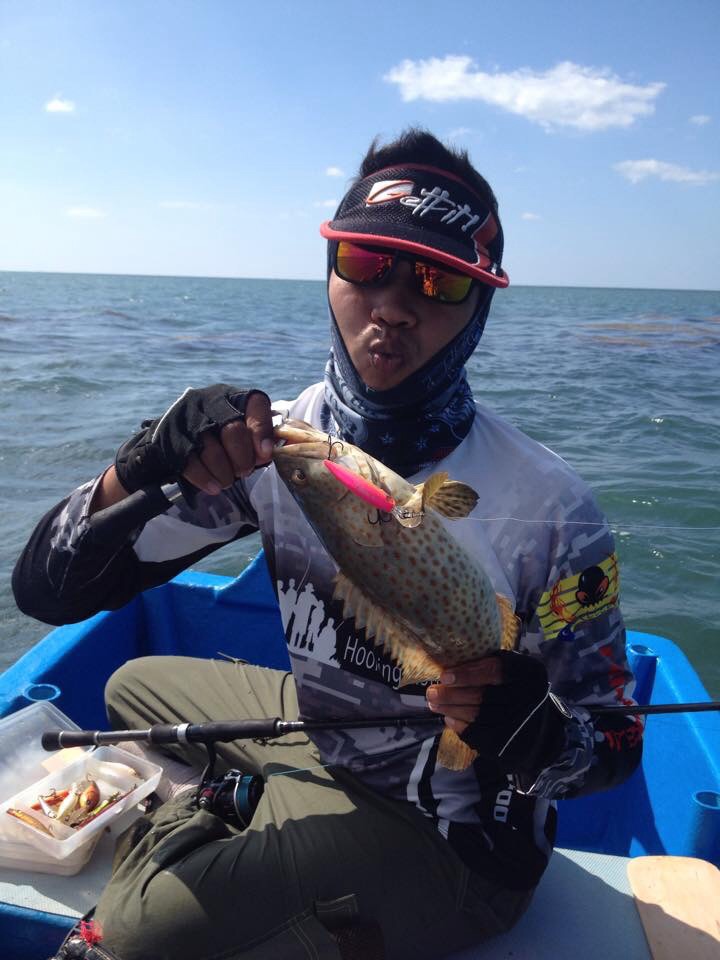 ไต๋เรือจำเป็นกับทริปชายฝั่งในวันที่ลมแรงคับ