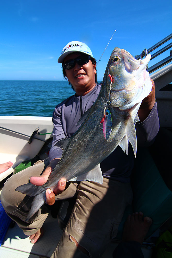 **..หนุกหนานกับ..300ยอด...fishing boat..**