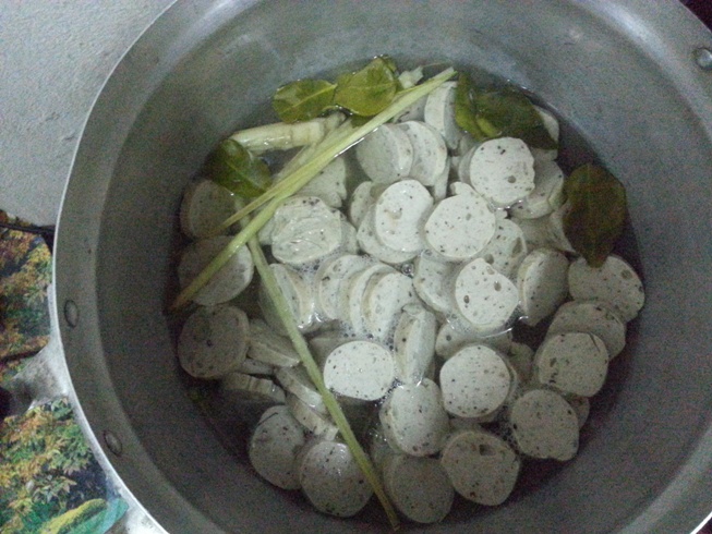 ยำหมูยอ