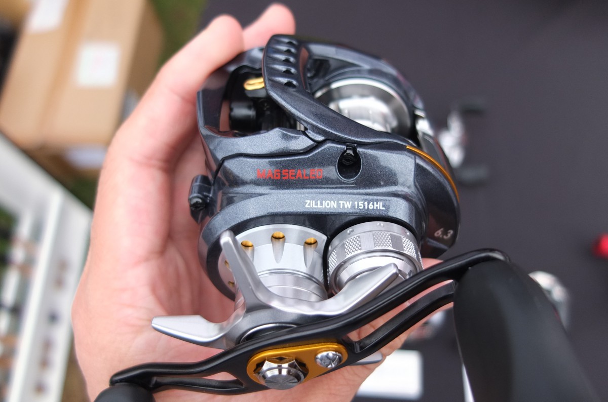 NEW !! DAIWA ZILLION JAPAN V 2014-2015 !!