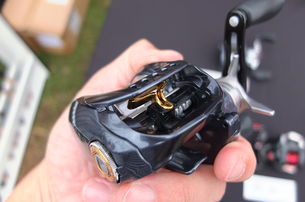 NEW !! DAIWA ZILLION JAPAN V 2014-2015 !!