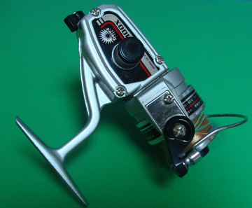 รอกตกปลาเกล็ด daiwa 100x