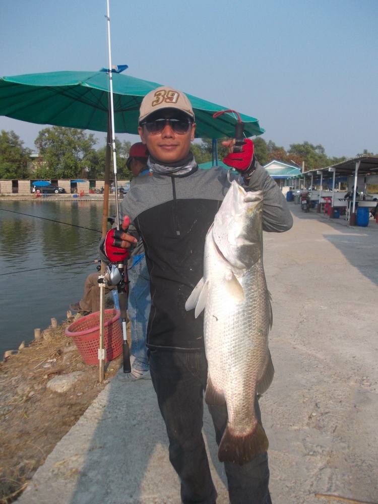 นานๆที ของสมาชิกชาว เเก๊งค์ Kon - Rim - Thang Fishing Gang ที่บ่อ VIP 