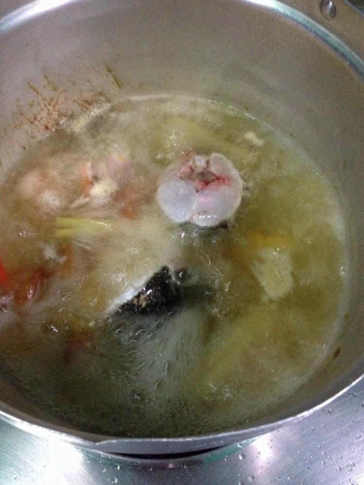 ต้มปลาบู่ใส่ผักติ้ว