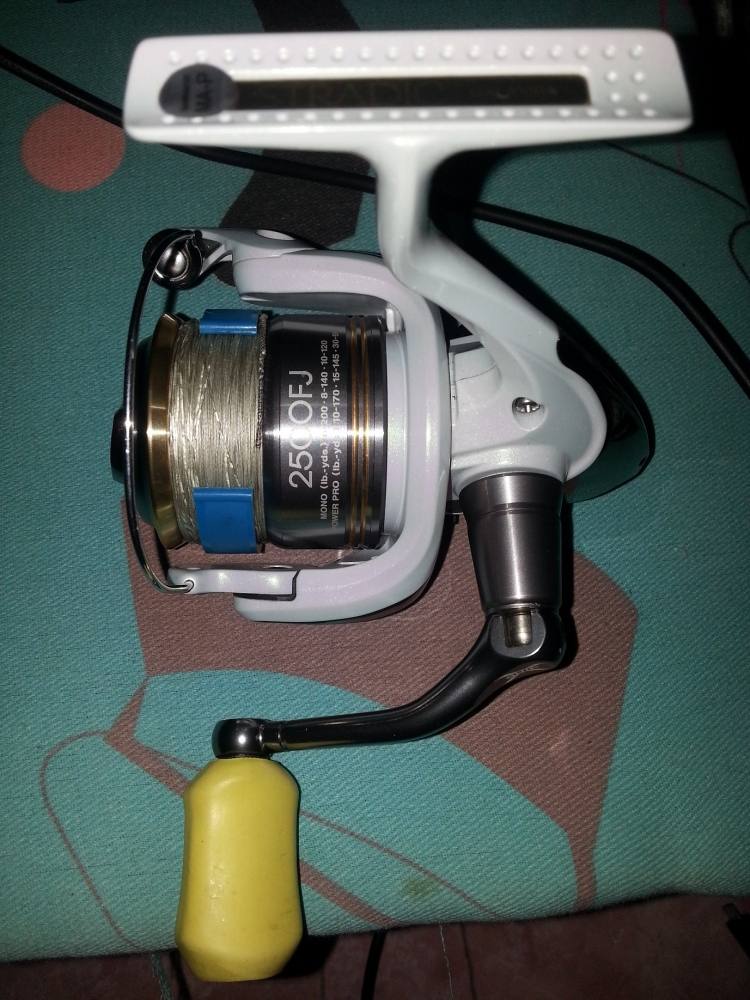 สปูล Shimano เบอร์ C3000 มีรุ่นไหนบ้างที่ใส่กับรุ่น Stradic 2500FJ ได้ครับ