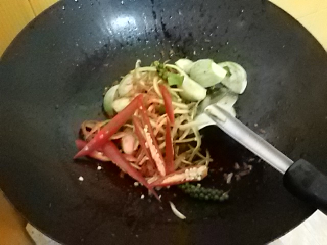 แกงป่าปลาเห็ดโคน 15 นาที ก็ได้กินแล้วครับ