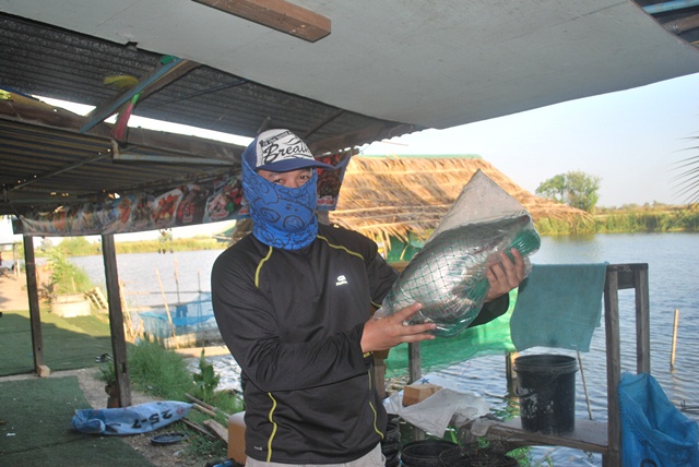 บ่อตกปลาหนุ่มบางวัว (บ่อปลารวม) วันที่ 4,5-เมษา-58