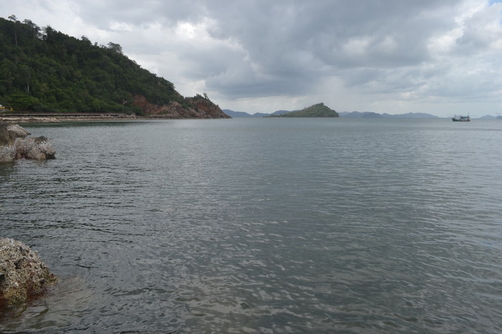 น้ำดี๊ดี ลมดี๊ดี แต่หมึกไม่ค่อยจะมี!!! ที่ เกาะพิทักษ์ ชุมพร