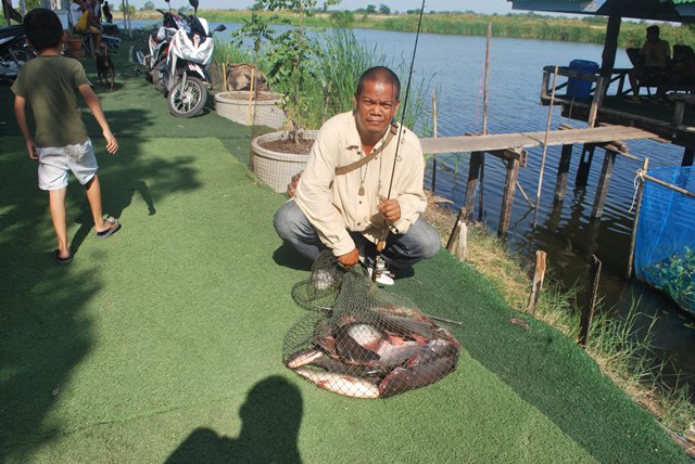 รวมภาพ 1 เดื่อนที่ผ่านมาบ่อตกปลาหนุ่มบางวัว(บ่อปลารวม)ตอน 1