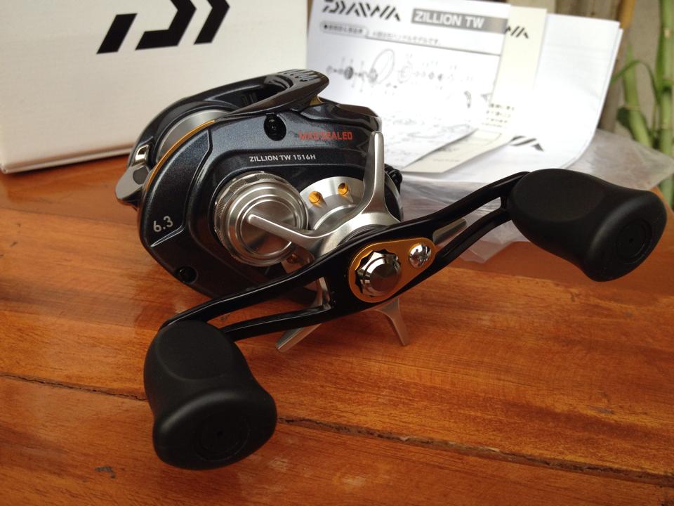 ข้อแตกต่างระหว่าง zillion tws 100 sh  & zillion tw 1516 h