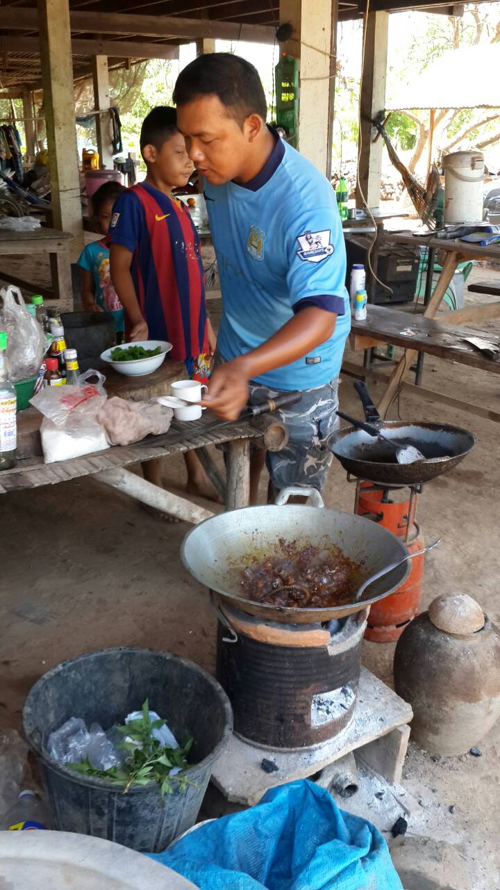 ผัดปลาไหล(สูตร..แหลมโพธิ์..จ.พิษณุโลก)