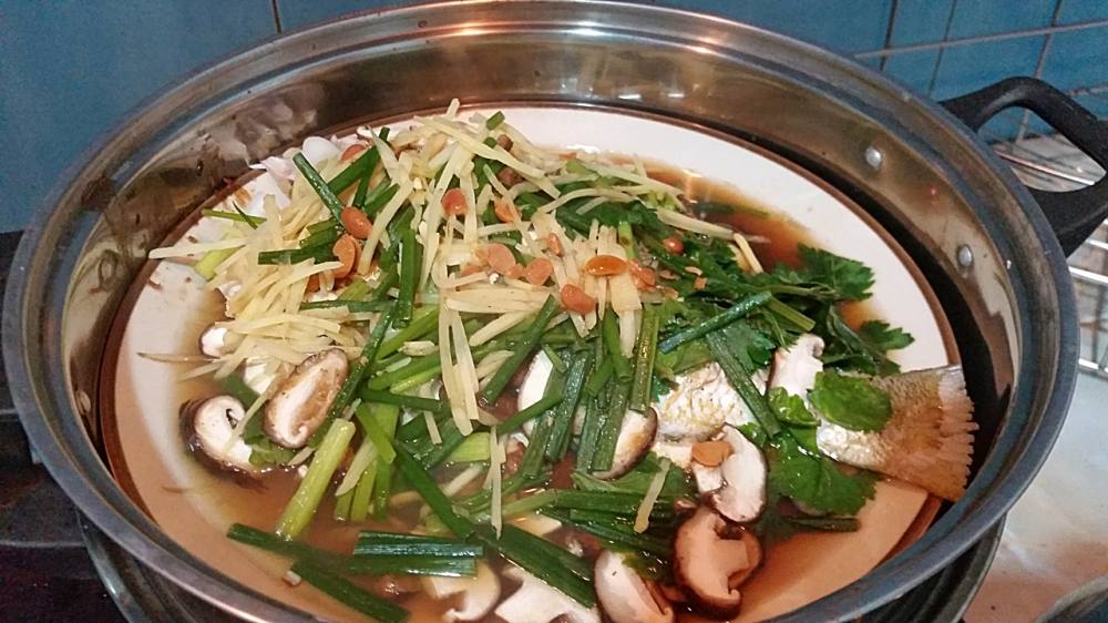 ผัดฉ่าปลาฉลาม + อังเกยนึ่งเต้าซี่