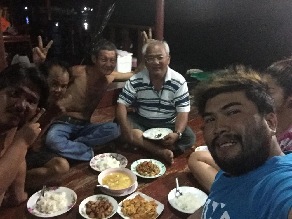 โชว์ของใหญ่ก็แค่เอามาใกล้กล้อง555+