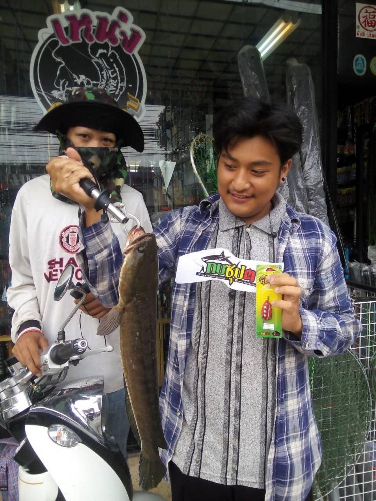 โชว์ของใหญ่ก็แค่เอามาใกล้กล้อง555+