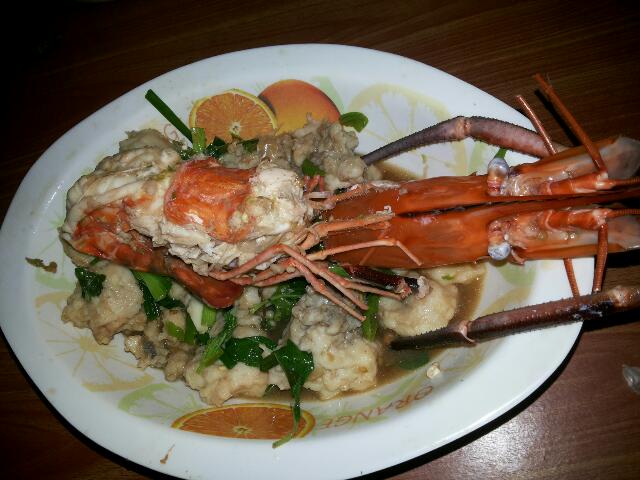 ผัดกระเพากราย.กุ้ง