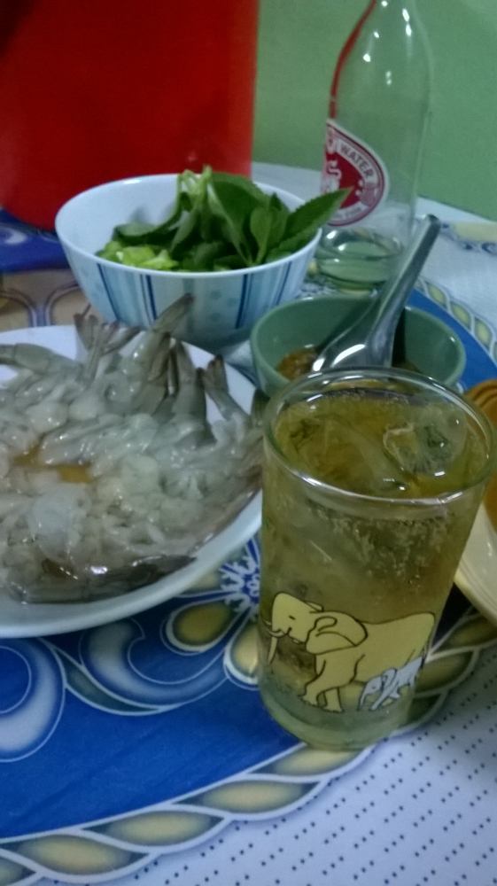 กุ้งแช่ๆ คลายร้อน