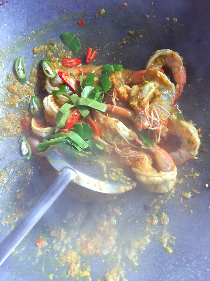 กุ้งผัดพริกสด