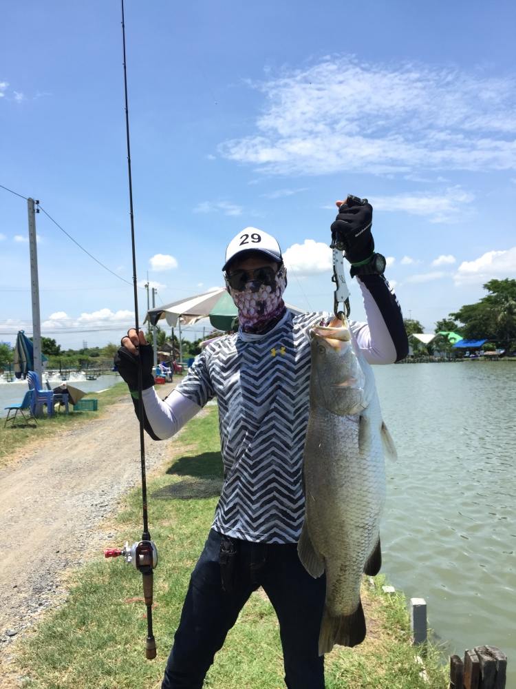 ผ ม นี่ ห น้ า สั่ น เ ล ย ค รั บ 