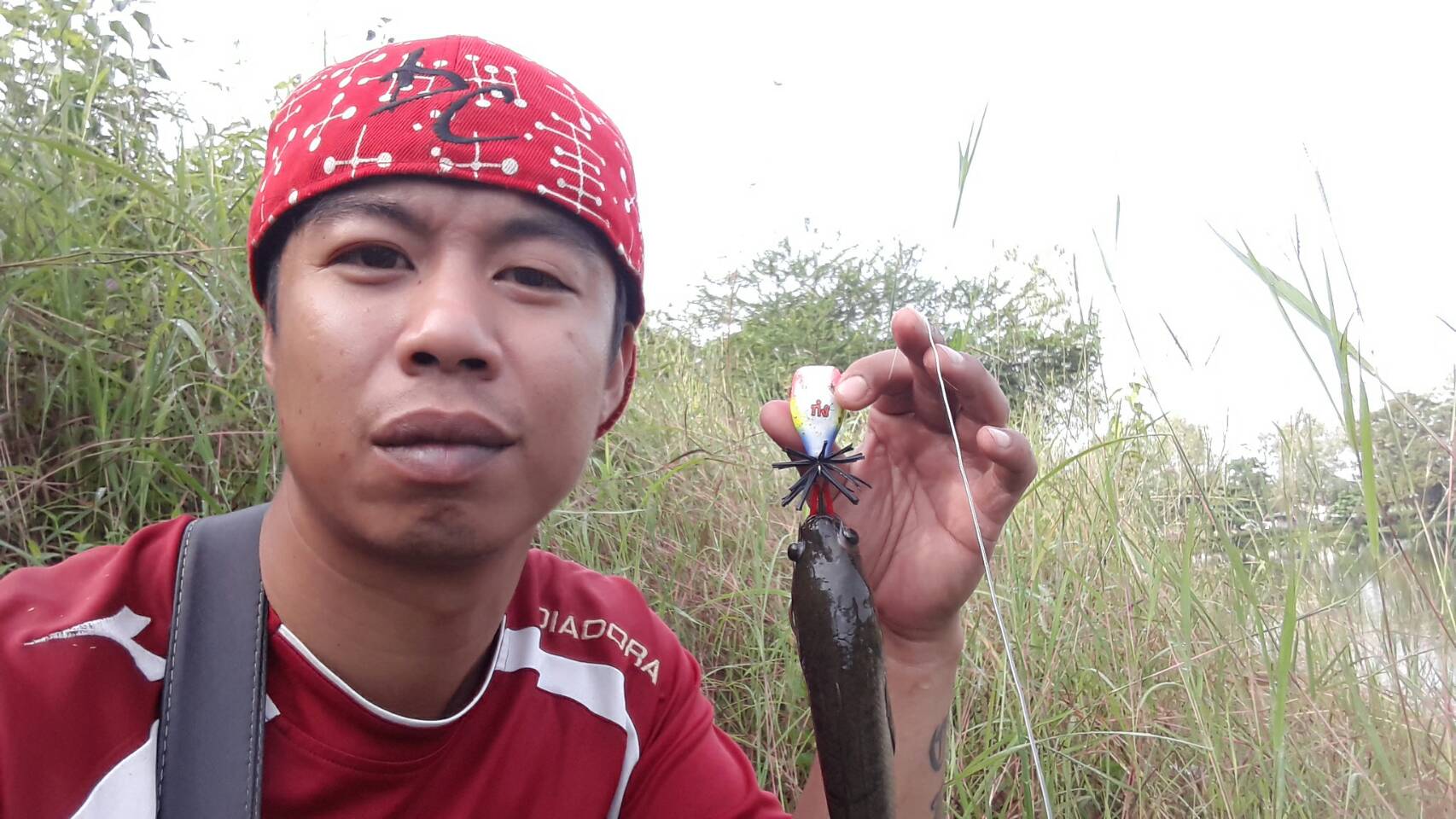 เช้าๆอากาศดีไปเดินเล่นกันดีกว่าคับ