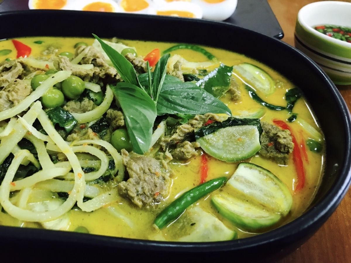 ขนมจีนแกงเขียวหวานเนื้อ