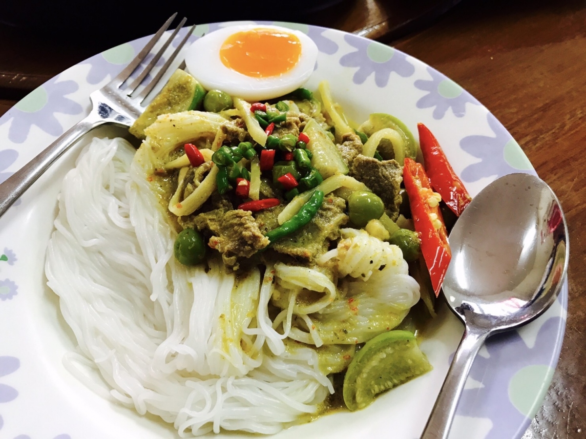 ขนมจีนแกงเขียวหวานเนื้อ