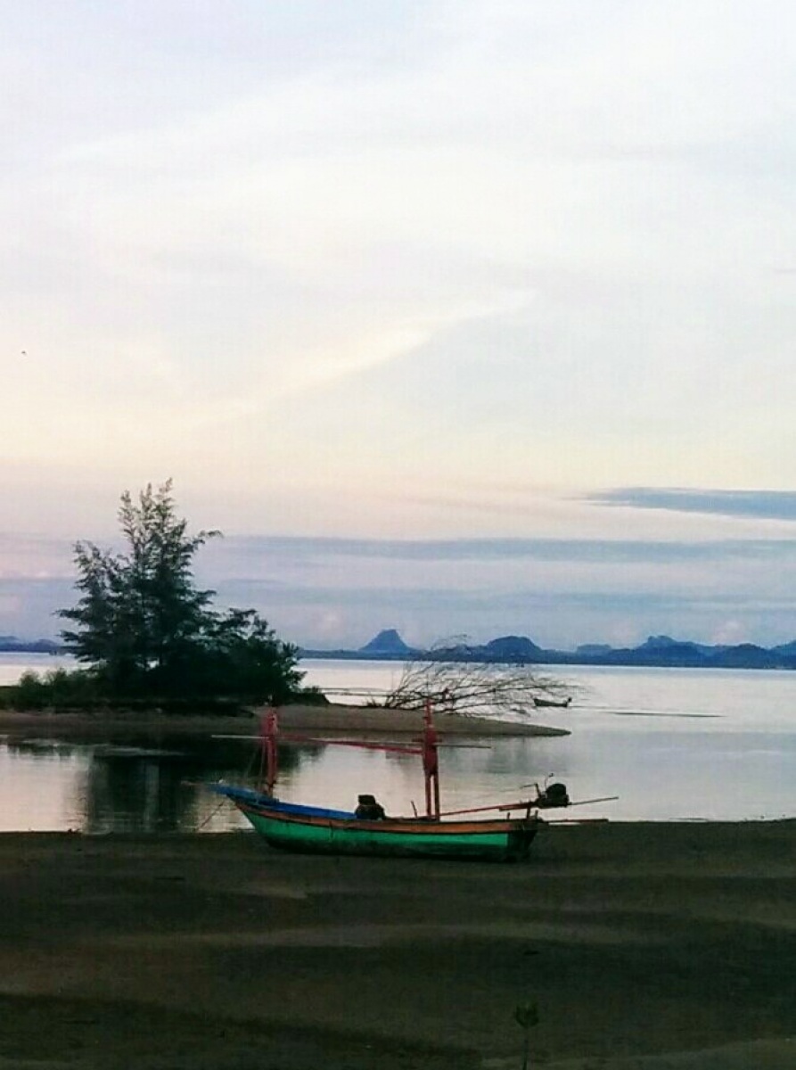 ทริปเล็กๆริมหาดบางสะพาน