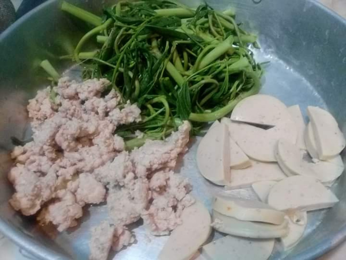 ยำวุ้นเส้น