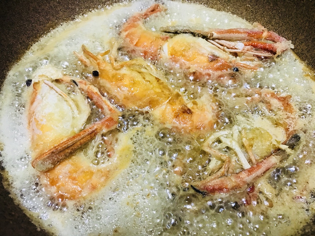 กุ้งนิ่มผัดพริกเกลือ