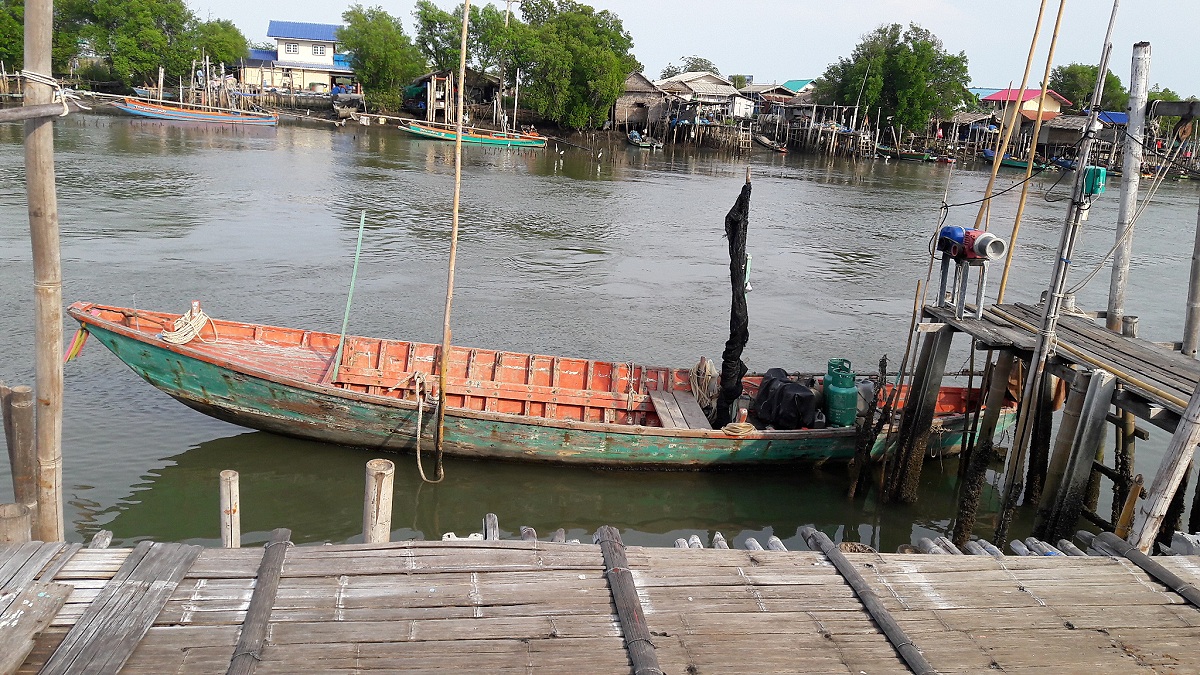 ล่องเรือตกปลากดที่บางขุนเทียนชายทะเล