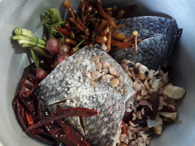 ปลากา (ขนมจีนน้ำยา)