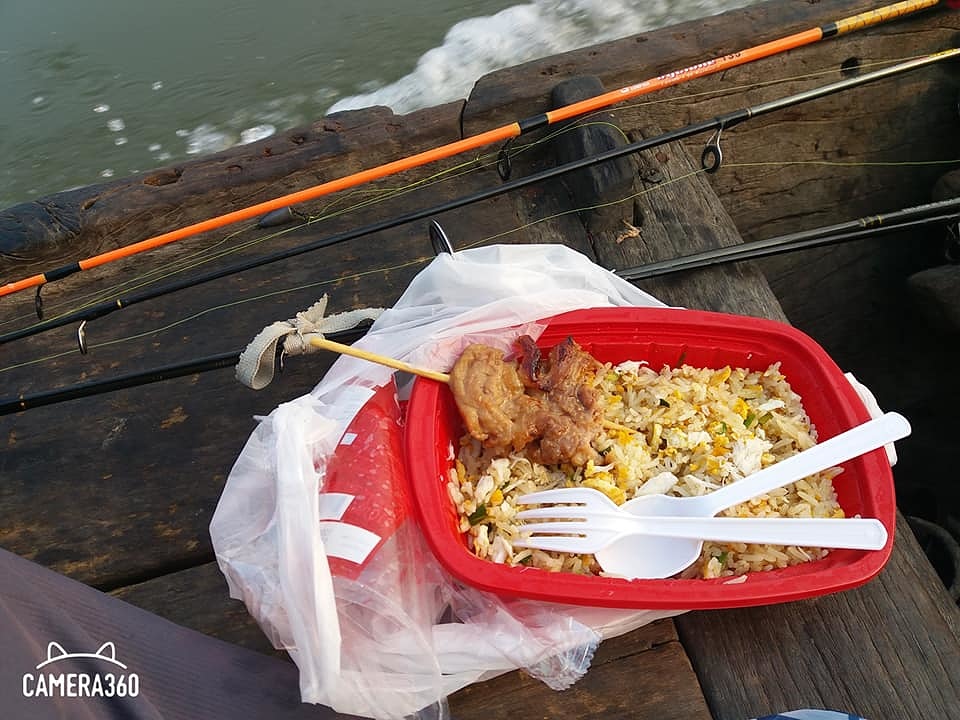 เปลี่ยนที่กินข้าวในวันหมอกและควัน