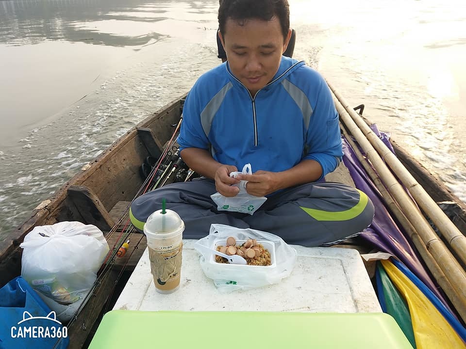เปลี่ยนที่กินข้าวในวันหมอกและควัน