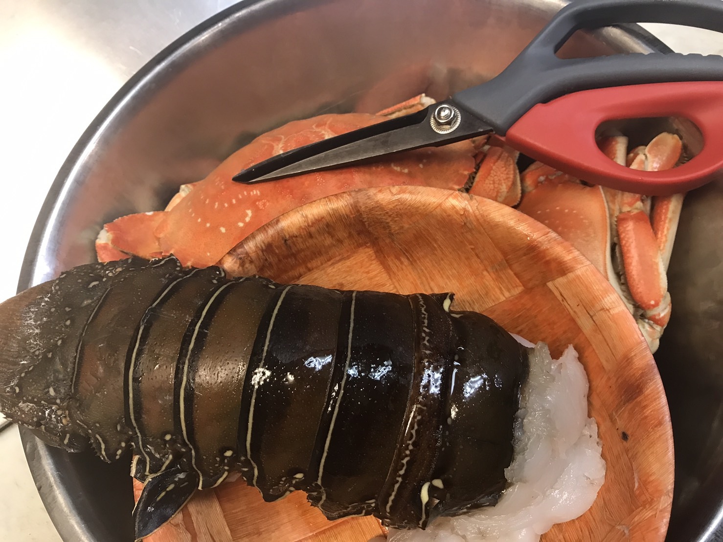 กุ้งมังกรผัดกระเพรา